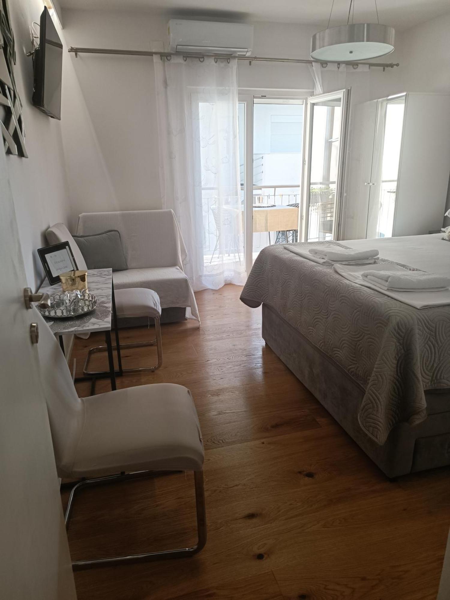 apartment Golden sunrise - 4 ul.petra svacica11 Baška Voda Eksteriør billede