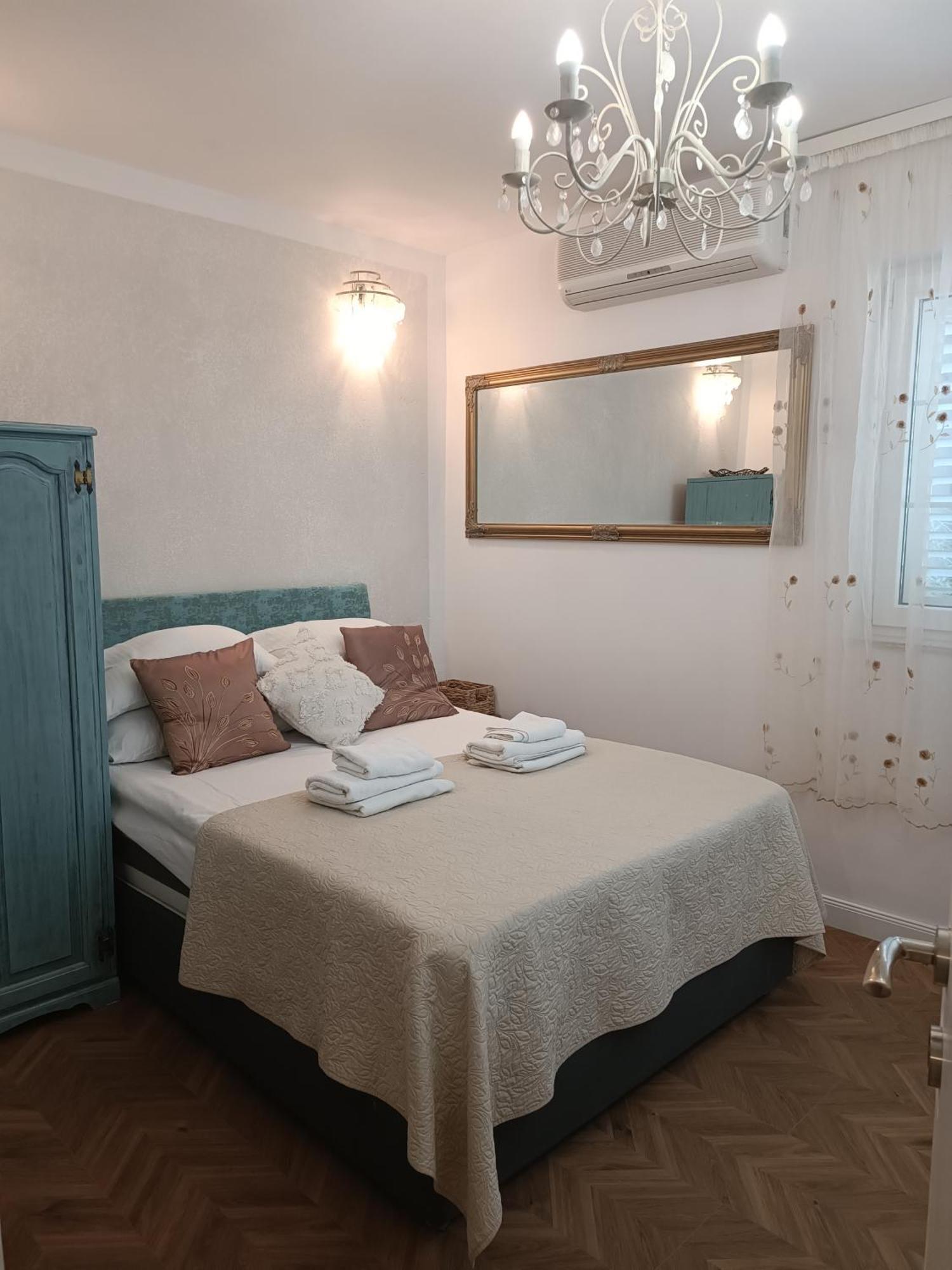 apartment Golden sunrise - 4 ul.petra svacica11 Baška Voda Eksteriør billede